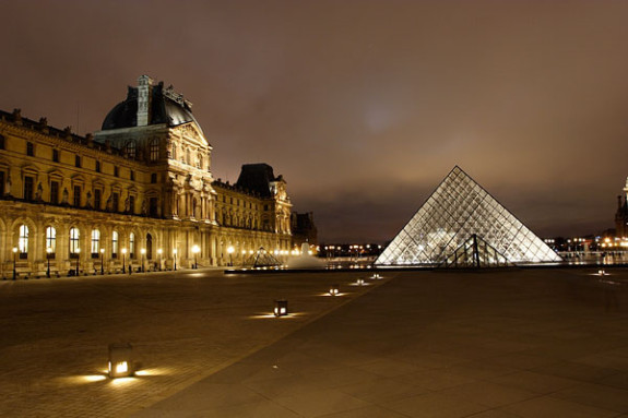  The Louvre ( Musee du Louvre)