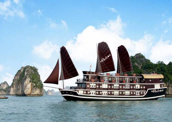 Cruising through Vietnam’s Hạ Long Bay